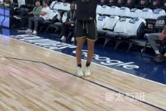 穆迪年薪近600萬美元 熱身時(shí)仍穿著臟舊的GT cut3