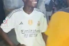 維尼修斯+愛德華茲??？老哥這是皇馬和森林狼合體了啊