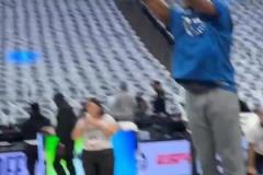 還來？！愛德華茲賽前熱身logo三分兩連擊