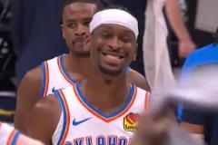 什么鬼？掘金G3贏球冷靜慶祝 亞歷山大退場(chǎng)時(shí)竟然還在笑