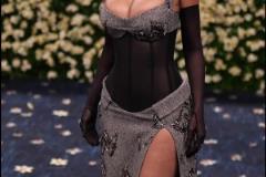 凱莉詹娜這身材姿色怎么沒找個NBA男友？不比姐姐差啊