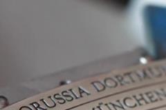 凱恩已點贊！德甲冠軍沙拉盤刻字