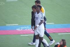 紅溫球迷舉沙灘球嘲諷維尼修斯“拿金球”言論，遭后者怒噴