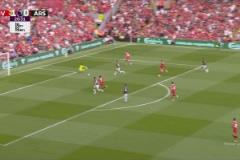 詹?。簶屖值姆谰€崩潰了！迪亞斯閃電再下一城，利物浦2分鐘2球