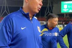 泰山B隊負(fù)海港B隊，韓鵬訓(xùn)話：輸球很正常，職業(yè)球員要輸很多場球