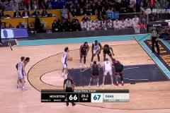 獨行俠球迷看過來！瘋三弗拉格離奇犯規(guī)送兩罰被罰球絕殺！