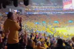 這氛圍真的令人羨慕！追夢(mèng)命中三分后大通中心爆發(fā)出山呼海嘯