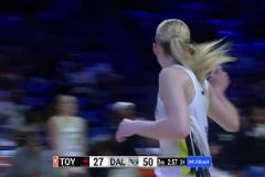 又美又能打！達(dá)拉斯飛翼新科美女狀元佩奇，季前賽砍15+6+5