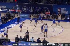 這波精彩啊！楊瀚森能攻能防！順下上籃+怒護(hù)籃板+犀利助攻