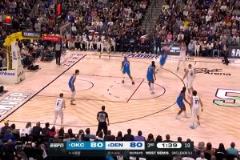 下賽季卷土重來(lái)！這個(gè)賽季庫(kù)里已經(jīng)為我們貢獻(xiàn)了很多精彩比賽了！