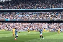 網(wǎng)友：以后的伊蒂哈德，再也看不到這樣的小區(qū)級慶祝了！