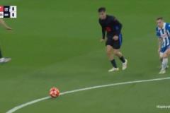 佩德里帶球反擊禁區(qū)前分球！亞馬爾跟進(jìn)打門(mén)高出球門(mén)！