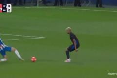 亞馬爾1V3冷靜送助攻！費爾明抽射破門，巴薩提前2輪奪冠！