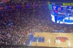 太震撼了！尼克斯幾萬(wàn)名球迷齊呼“再見(jiàn)”！