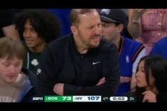 尼克斯領(lǐng)先綠軍34分 場(chǎng)邊錫伯杜竟然一臉愁容