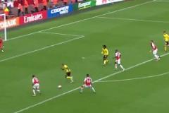 阿爾特塔在阿森納的最后一場(chǎng)比賽中打入了最后一粒進(jìn)球?