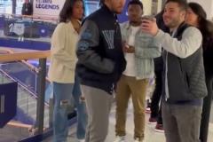 當(dāng)年布倫森在逛街時(shí)被路人告知球隊(duì)交易來(lái)哈特時(shí)：噢！謝特