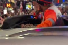 7旬老尼蜜！斯派克-李和全城紐約球迷慶祝尼克斯殺進(jìn)東決