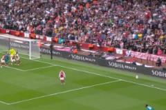 這身高！感覺懷森站著就攻破阿森納球門了