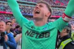 冠軍門將！曼聯(lián)棄將亨德森撲點(diǎn)+屢獻(xiàn)神撲！賽后奪冠吶喊慶祝！