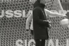 小小裝一下吧！本塞拜尼：我的球和球鞋里有磁鐵！