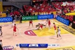 這個(gè)動(dòng)作不應(yīng)該?。”本V廈G5賽中陳盈駿抱怨孫銘徽踢腿阻擋