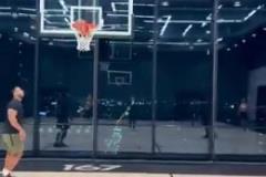 梅州客家1-0領(lǐng)先！季勝攀單刀破門首開記錄