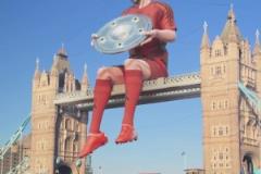 德甲官方：注意！倫敦塔橋上有野生凱恩出沒