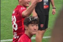 韓鵬飛被球迷罵但他還是友好回應(yīng)，韋世豪在一旁蒙了