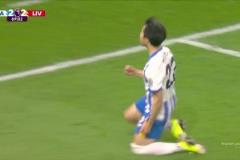 進(jìn)球上雙！維爾貝克射門被撲，三笘薫高難度凌空斬破門！