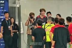 成都蓉城球迷的賽后謝場(chǎng)助威曲，這氣勢(shì)絕了！