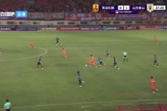 手術(shù)刀直塞！澤卡馬賽回旋過掉青島球員，一腳直塞助攻陳蒲破門！