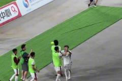 蒯紀(jì)聞終于收獲首球，怒吼宣泄情緒