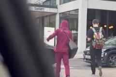 滴滴還是花小豬？B席自費(fèi)打出租車參加德布勞內(nèi)告別戰(zhàn)