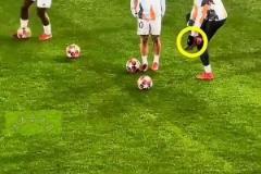 傳承時(shí)刻！魔笛親自授課姆巴佩，這波‘金球級(jí)’射門教學(xué)太珍貴了