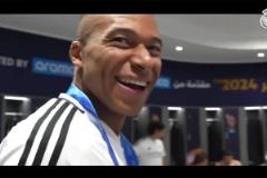 賽季初姆巴佩調(diào)侃，魔笛這家伙冠軍數(shù)（28）比我年齡都大