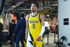 讓他裝到了哈利伯頓賽后離場說道：為什么這么安靜?。?？！